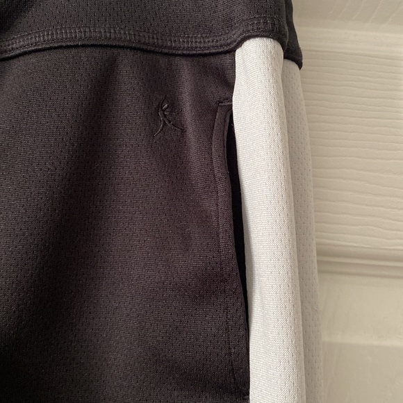 2 pairs Danskin lounge capris - Picture 4 of 5